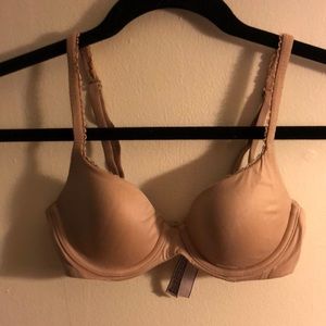 30C TAN VICTORIA SECRET BRA
